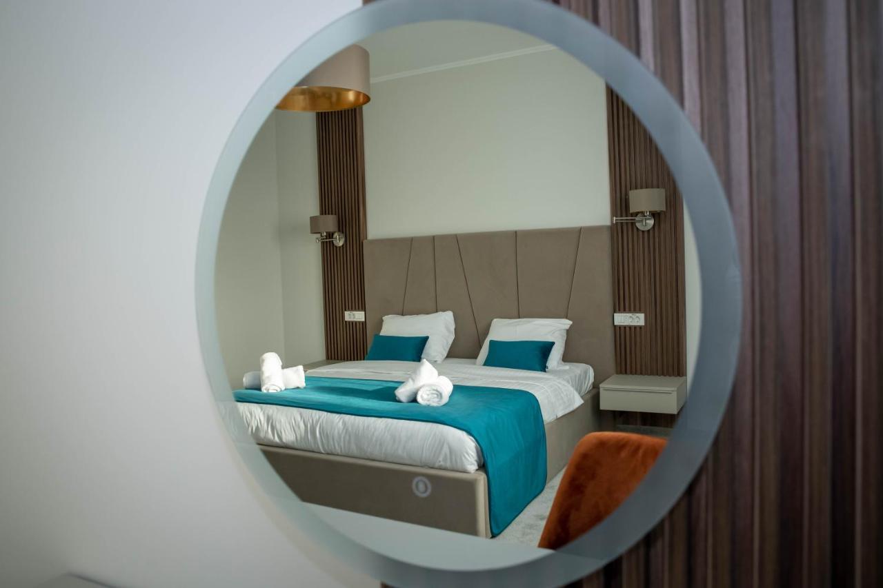 Unique Garden Hotel Braila Ngoại thất bức ảnh