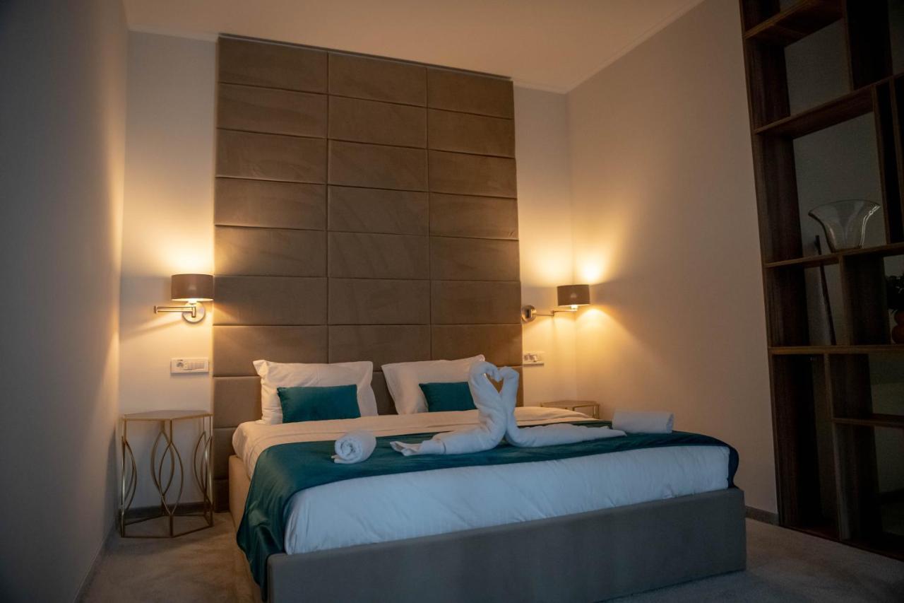 Unique Garden Hotel Braila Ngoại thất bức ảnh