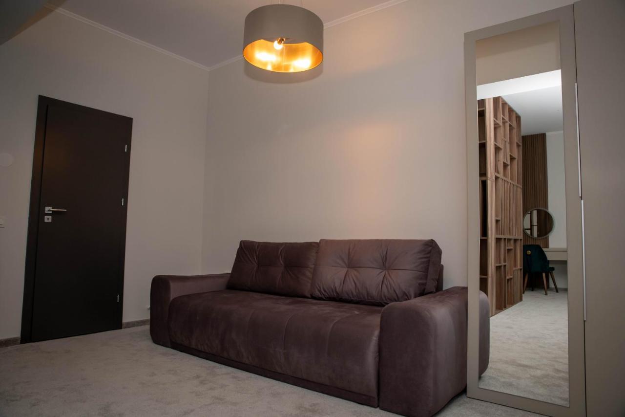 Unique Garden Hotel Braila Ngoại thất bức ảnh