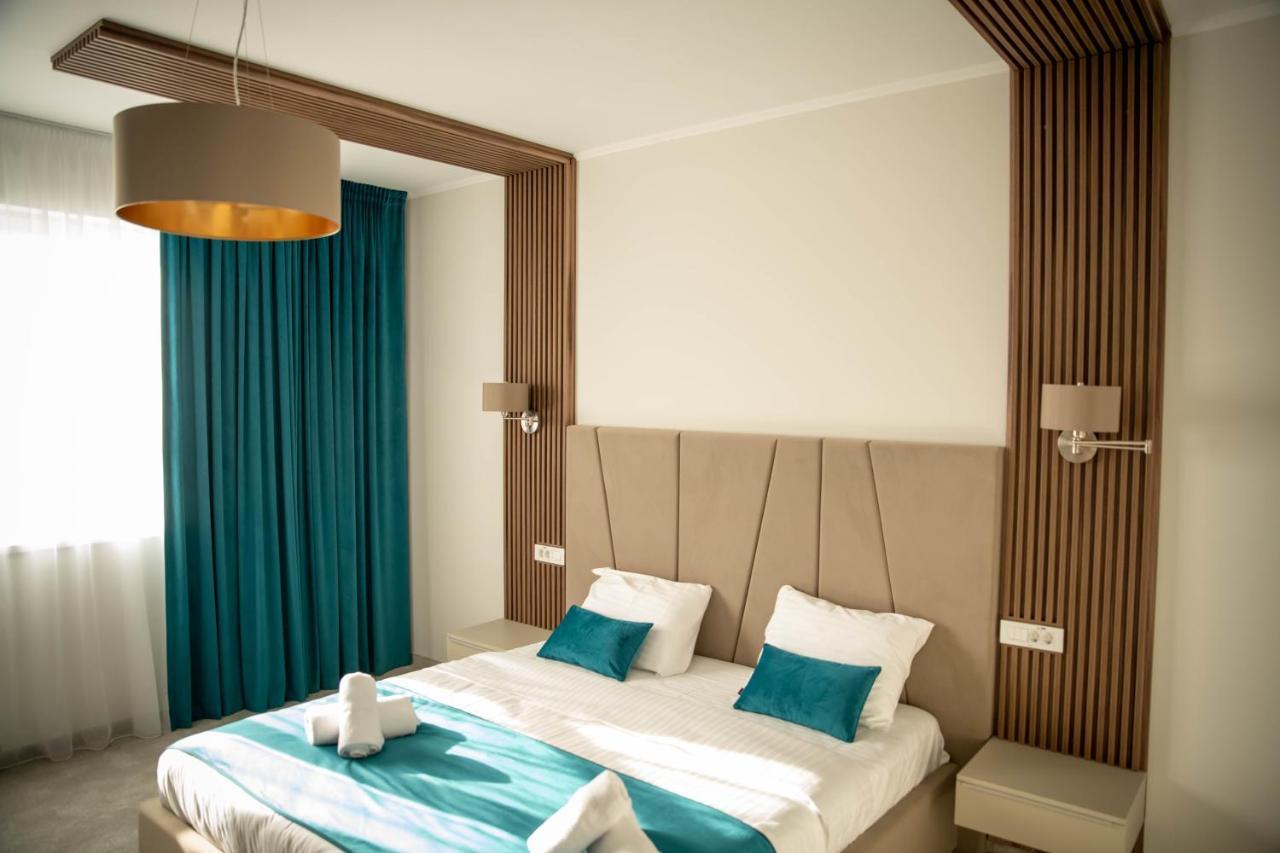 Unique Garden Hotel Braila Ngoại thất bức ảnh