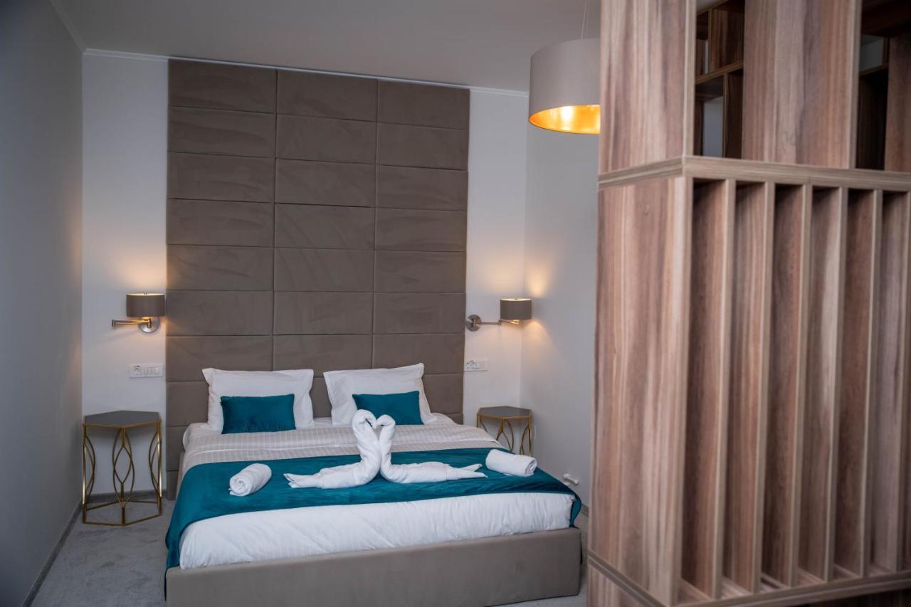 Unique Garden Hotel Braila Ngoại thất bức ảnh