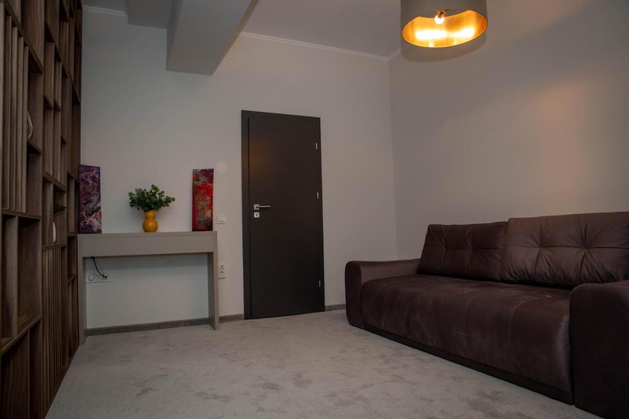 Unique Garden Hotel Braila Ngoại thất bức ảnh