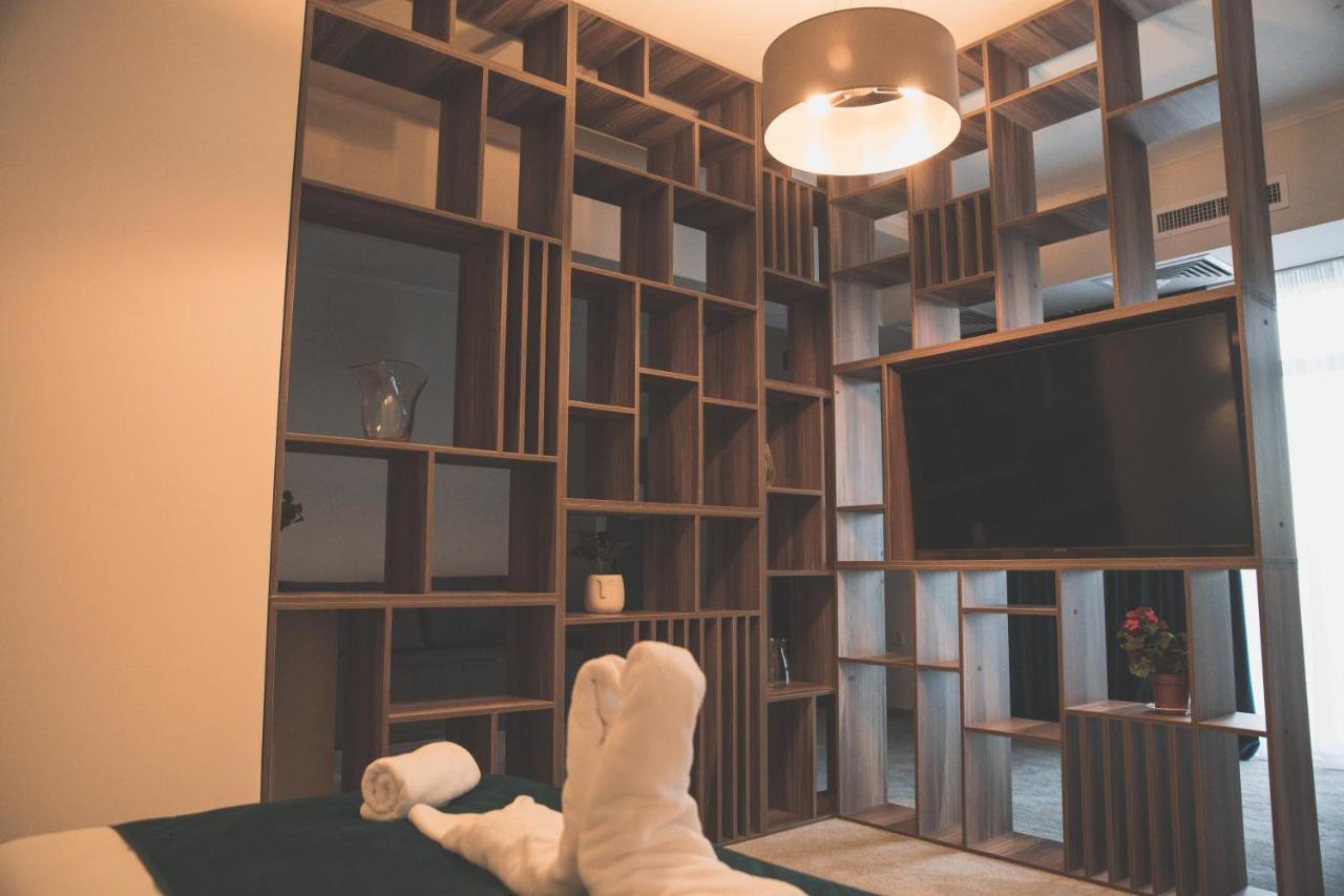 Unique Garden Hotel Braila Ngoại thất bức ảnh